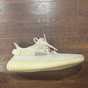Yeezy Boost 350 V2 “Bone” Worn Once